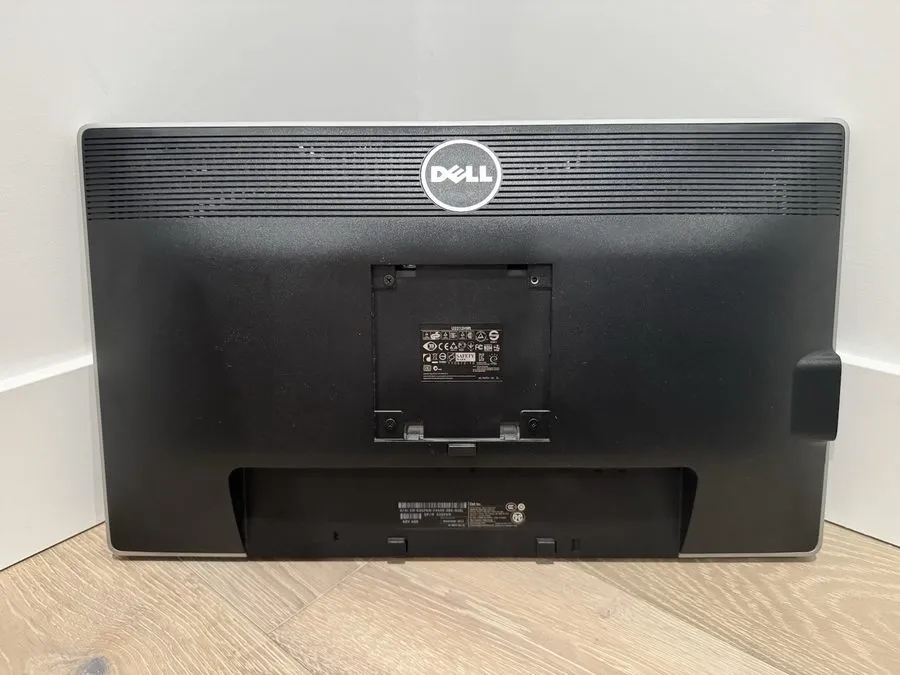 Монитор Dell UltraSharp U2312HM 23" LED Monitor 4-Port USB VGA DVI 1080p 2GFKN — фото лота 3