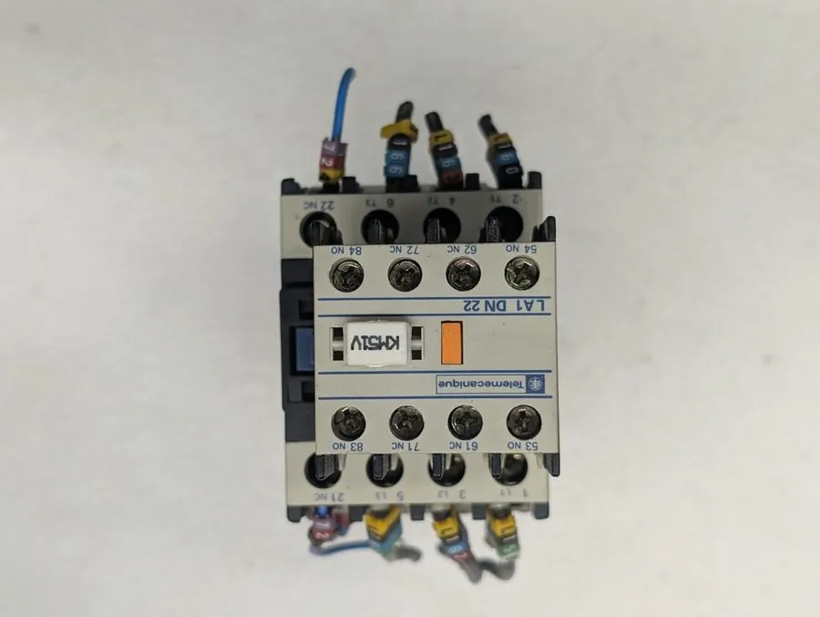 Контактор Telemecanique LC1D25 Contactor 24VDC BD Coil w/ LA1 DN 22 Aux Contact 