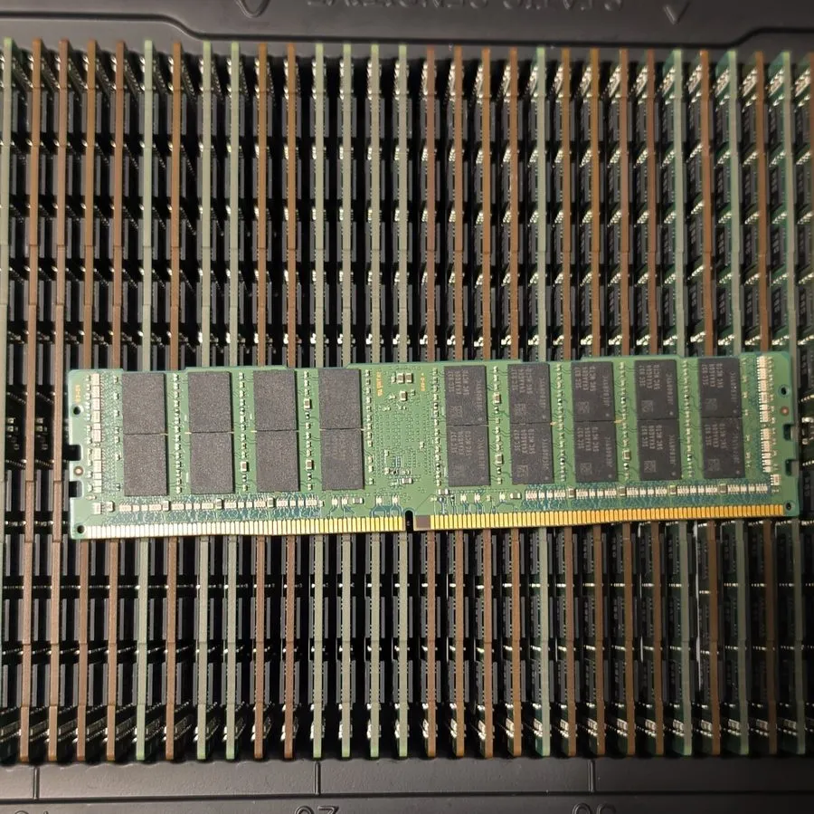 Модуль памяти Samsung 64GB (1x64GB) DDR4 PC4-2666V ECC M386A8K40CM2-CTD7Y — фото лота 1