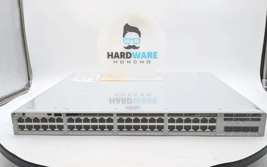 Коммутатор Cisco C9300L-48P-4X-E 48-Port PoE+ 4x 10G SFP+ Uplink Network Essenti