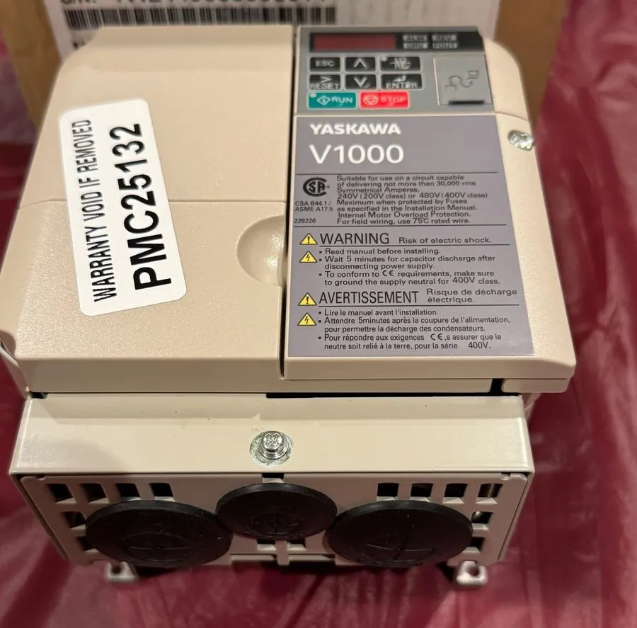 Частотный преобразователь Yaskawa CIMR-VU2A0020FAA V1000 240V 3.7 kW 5HP Variabl — фото лота 2
