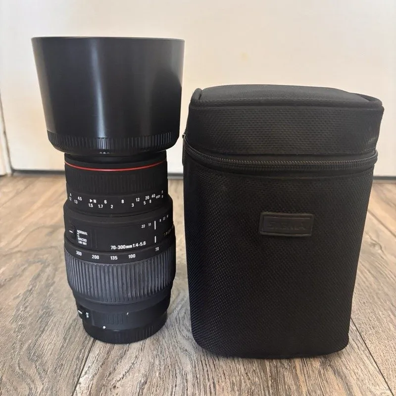 Объектив SIGMA AP0 DG 70-300mm F/4-5.6 Lens w/ Bag