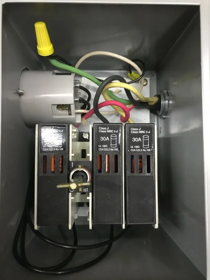 Монтажный шкаф SEVEN HOFFMAN A8066CH Junction Box Enclosure 8x6x6