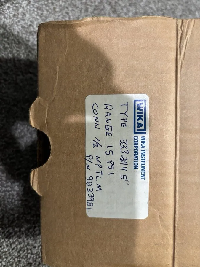 Трубопроводная арматура WIKA XSEL 15 PSI LIQUID FILLED GAUGE 4.5" FACE 1/2" NPT — фото лота 1