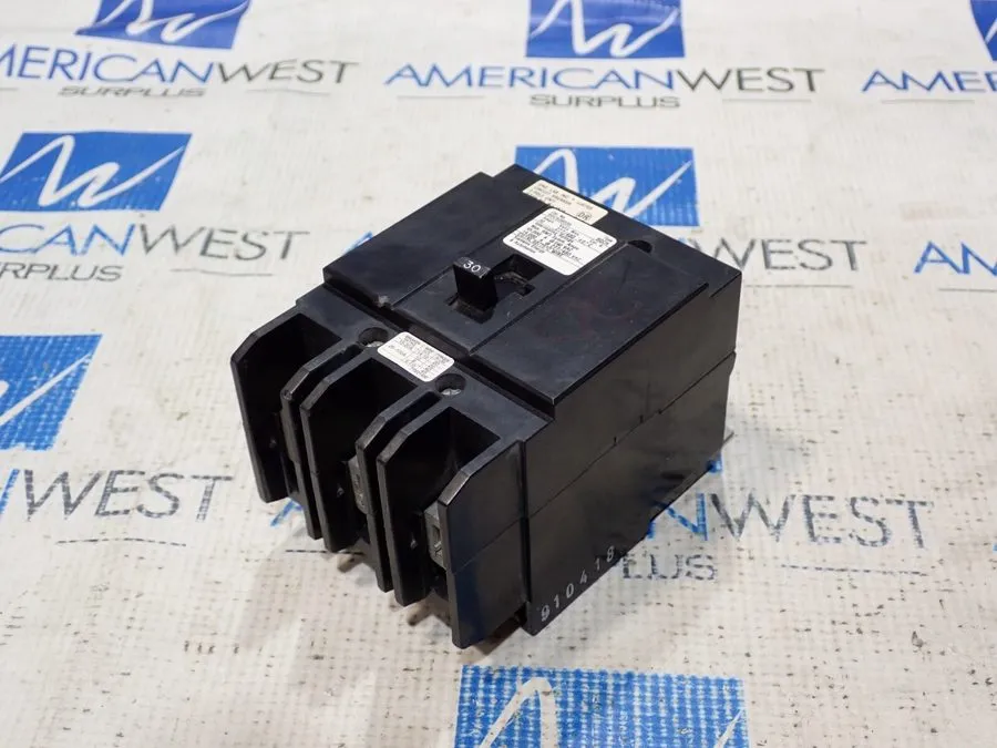 Автоматический выключатель Siemens BQCH3B030 30 Amp 3 Pole 277/480V BQCH Bolt On