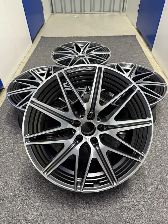 Медицинское оборудование Mercedes AMG 20 Inch Wheel Rim C63 S E AMG W206 S206 A2 — фото лота 2