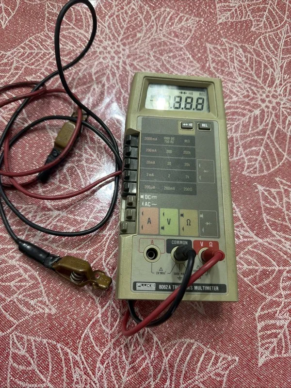 Мультиметр Vintage FLUKE 8062A 4 ½ Digit Multimeter with True RMS