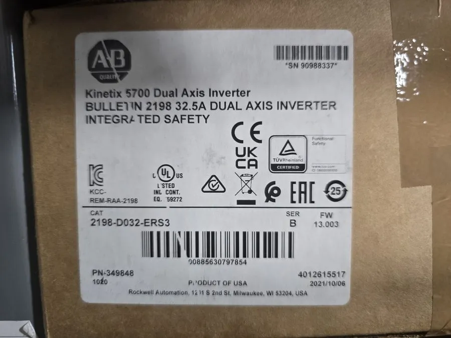 Сервопривод ALLEN BRADLEY 2198-D032-ERS3 KINETIX 5700 DUAL AXIS SERVO DRIVE