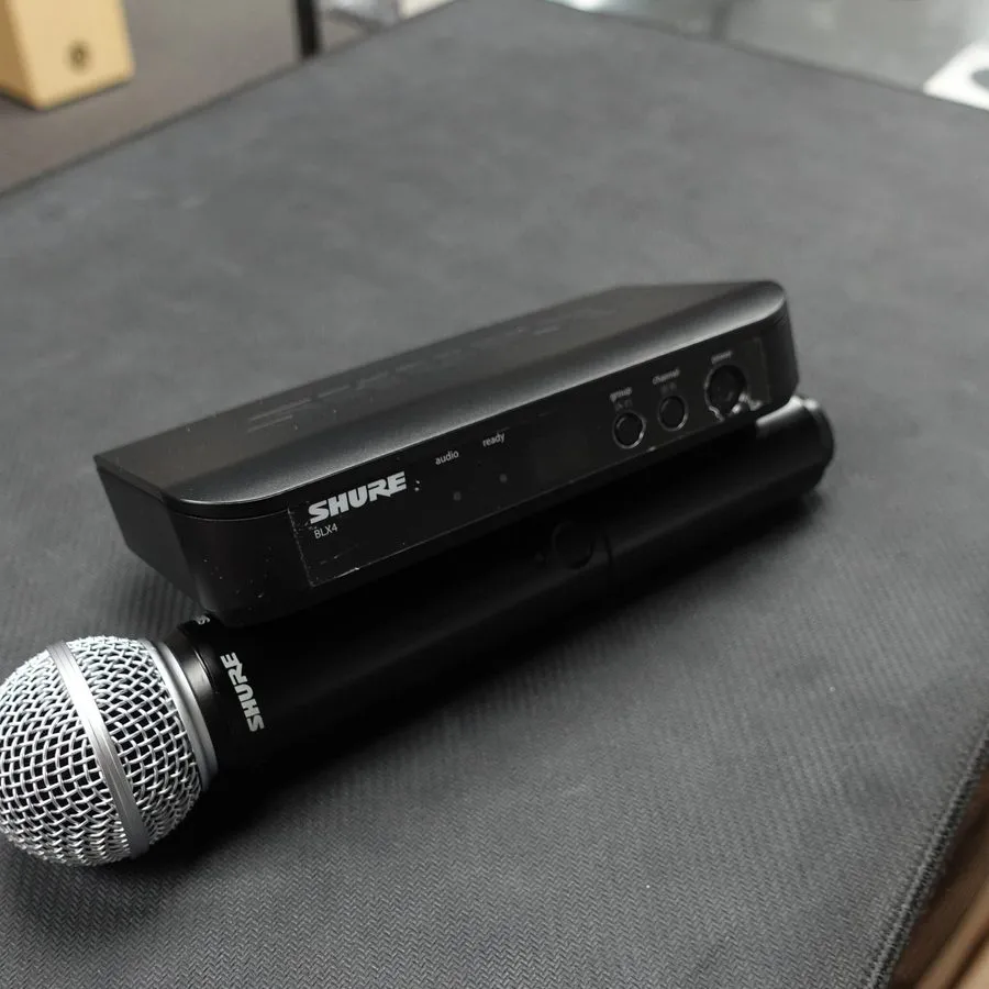 Микрофон Shure BLX24/SM58 Wireless System with SM58 Handheld Vocal Microphone
