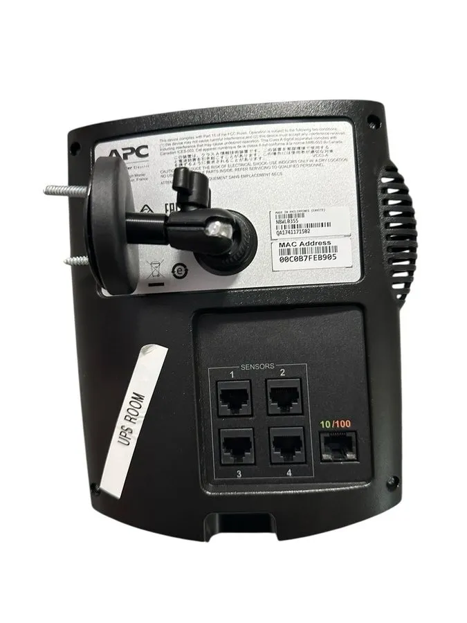Стойка/шкаф APC NetBotz Room Monitor 355 Security Camera NBWL0355