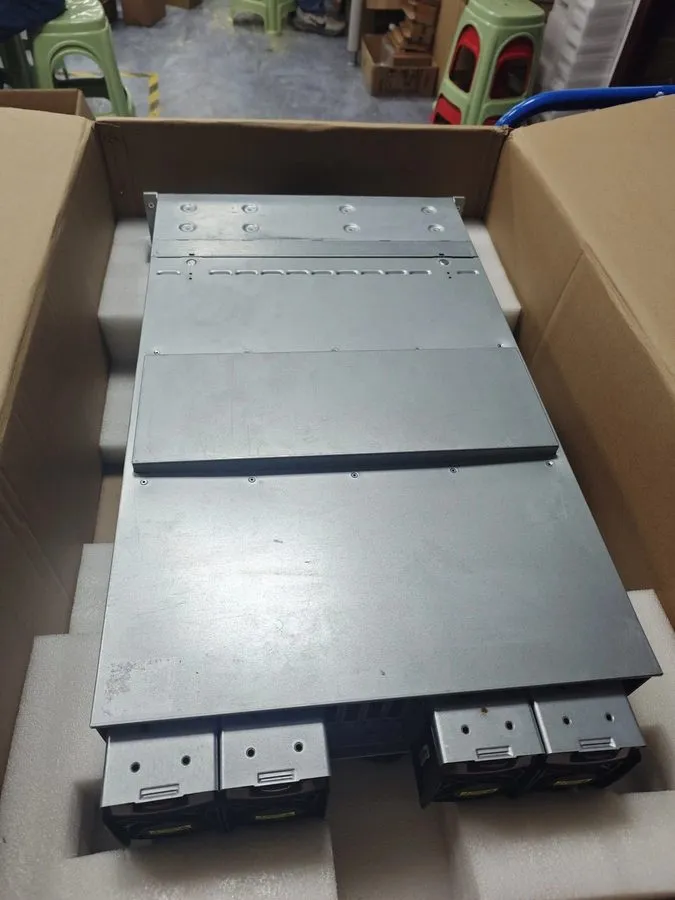 Сервер Supermicro 4028GR-TR 4U 8GPU 24x2.5" Server +E5-2600 V3/V4 4x 2000W PSU