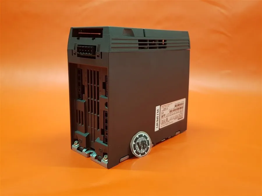 Частотный преобразователь Siemens 6SL3210-1KE12-3AB2 SINAMICS G120C VFD 0.75kW 3