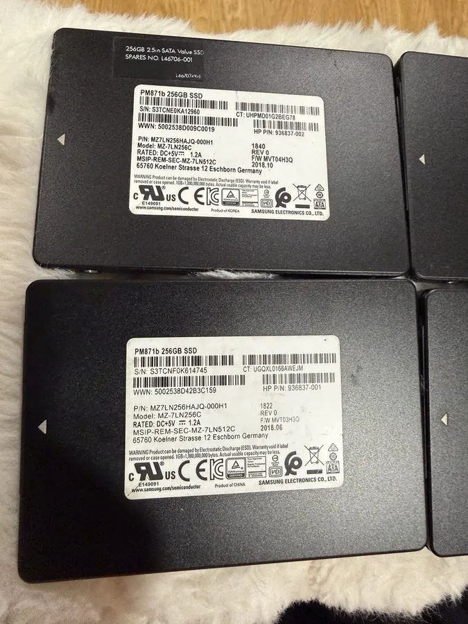 SSD-накопитель Mixed Samsung PM871b 256GB Solid State Drive SATA 2.5" MZ-7LN256C