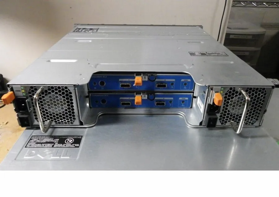 Дисковая полка Dell Compellent SC200 12x3.5 Bay 2U SAS Storage Disk Array 9x450G