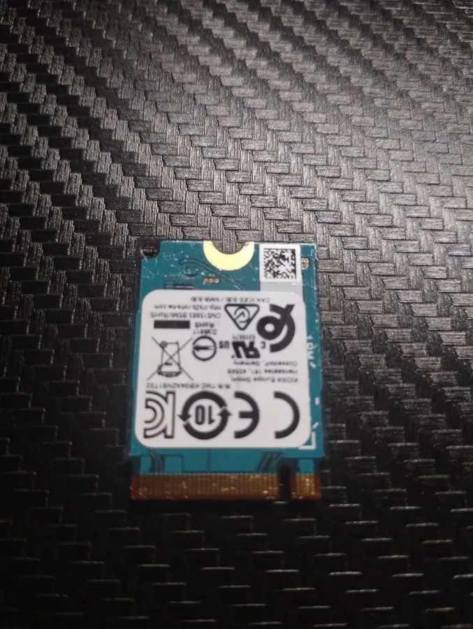 KBG40ZNS512G