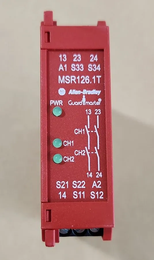 Реле безопасности Allen-Bradley Minotaur MSR126.1T 440R-N23114 Safety Relay 24V 