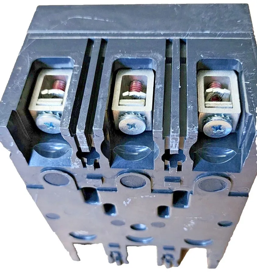 Автоматический выключатель GE TED134050 50A 3-Pole 480V AC E-Frame Circuit Break