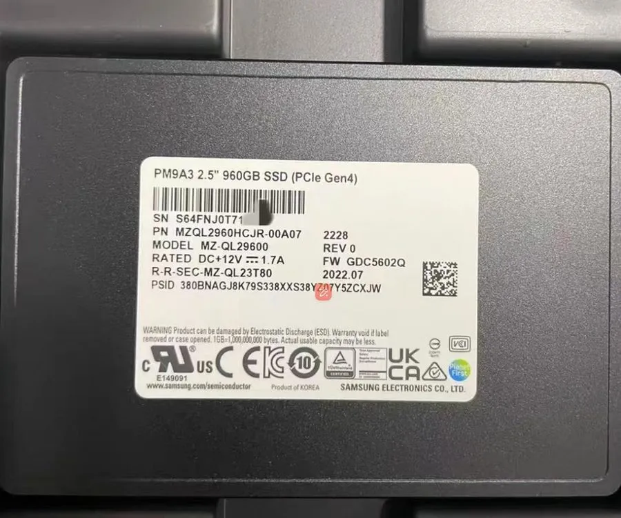 SSD-накопитель Samsung PM9A3 960GB 2.5” SSD U.2 PCle 4.0 x4 MZQL2960HCJR-00A07、0