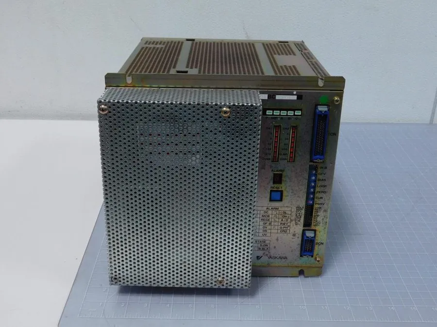 Сервопривод Yaskawa CACR-PR30BC3CSY166E Servopack T142705