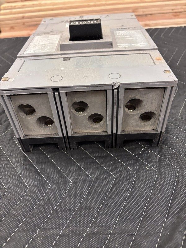 Автоматический выключатель SIEMENS SENTRON BREAKER LXD63S600A 600A 600 A AMP 600 — фото лота 2