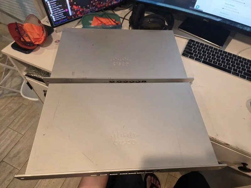 Маршрутизатор CISCO MERAKI MX84-HW ROUTER 12 PORTS PN 600-35010-B (UNCLAIMED) — фото лота 2