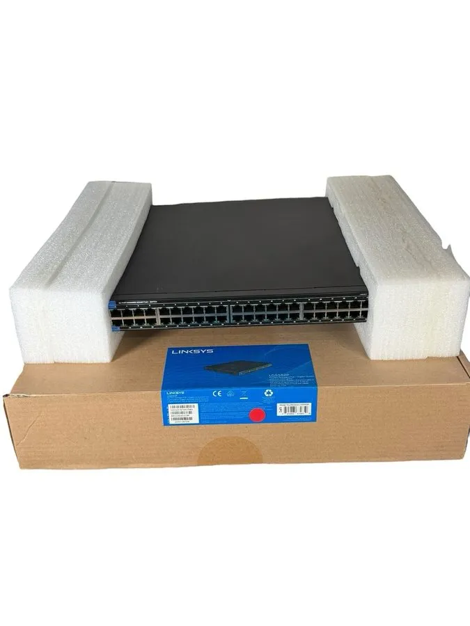 Коммутатор Linksys LGS552P Managed Gigabit Ethernet PoE+ 52 Port Network Switch