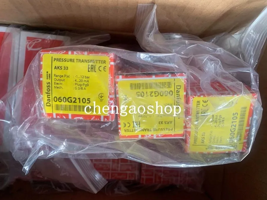 Датчик давления Danfoss 060G2105 pressure transmitter AKS 33