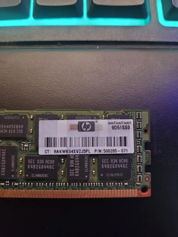 Модуль памяти HP 501536-001 Samsung 8gb 2Rx4 pc3-10600r-09-10-e1-p1 m393b1k70ch0 — фото лота 2