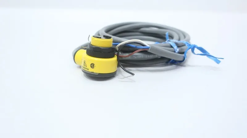 Фотоэлектрический датчик Banner T18SP6FF50 32470 Fixed-Field Photoelectric Senso