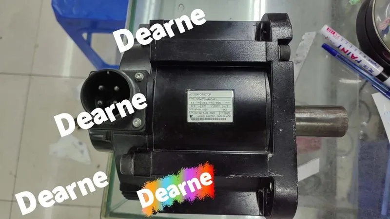 Серводвигатель YASKAWA SGMGV-44ADA61 AC SERVO MOTOR