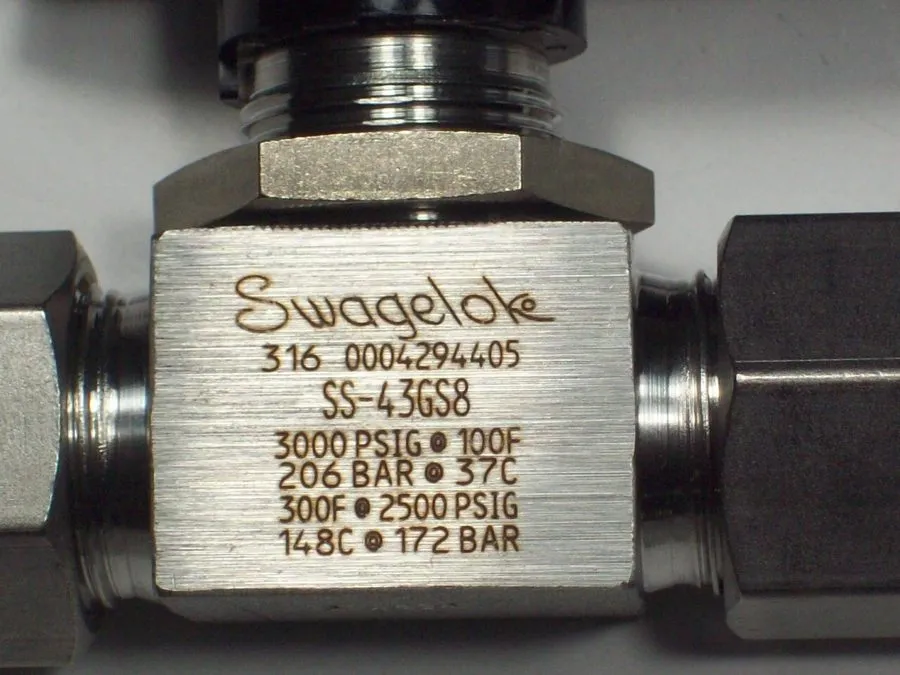Клапан Swagelok SS-43GS8 1/2" Tube Ball Valve 316 Stainless Steel 3000 PSI