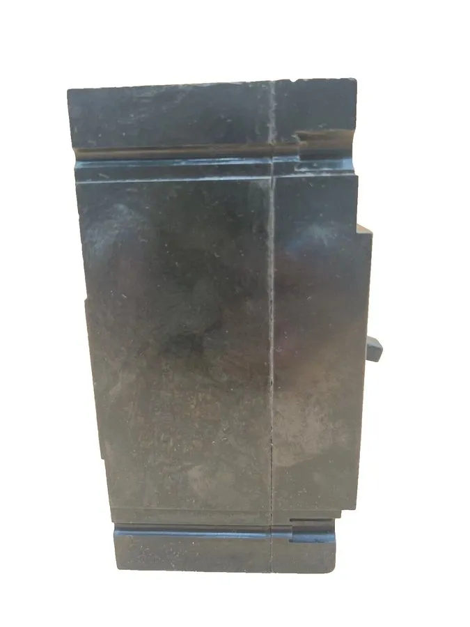 Автоматический выключатель GE TED134020 20-Amp 3-Pole Industrial Circuit Breaker