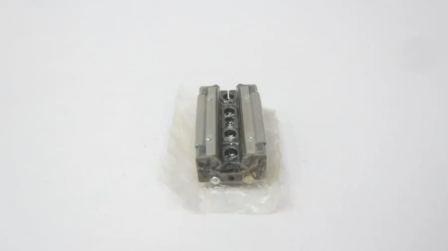 Подшипник THK HSR15R1SS Linear Slide Block Bearing