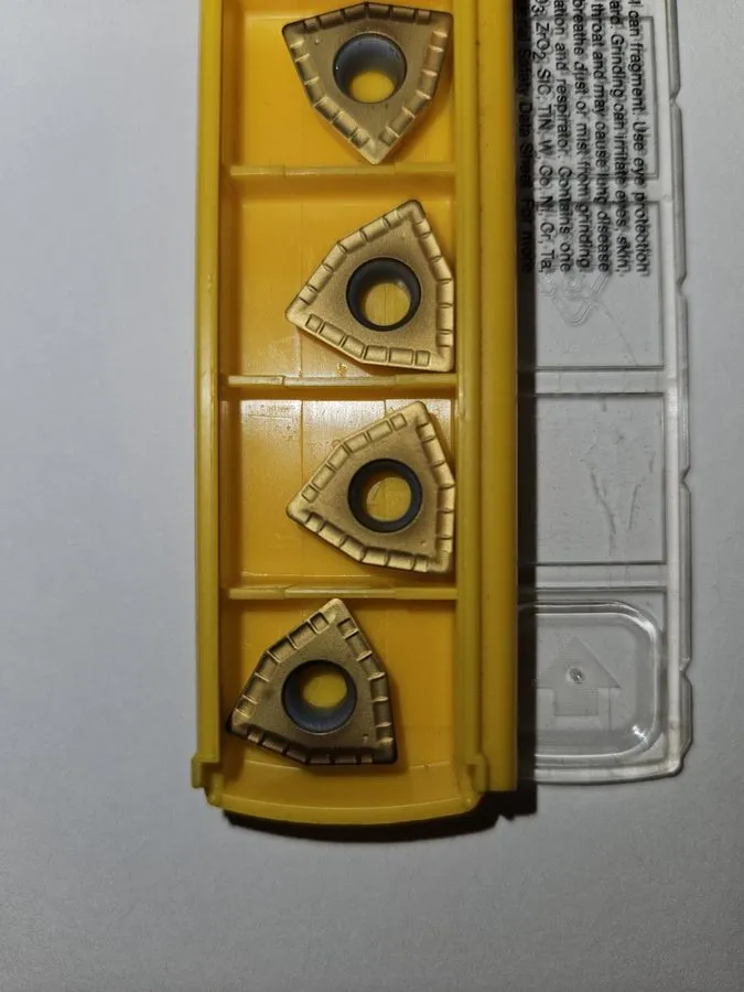 Режущий инструмент KENNAMETAL DFT070408MD KC720 Drill Insert