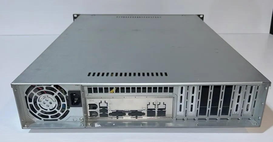 Корпус сервера Supermicro Super Chassis CSE-822T w/6-Bay 3.5" Backplane No Mothe