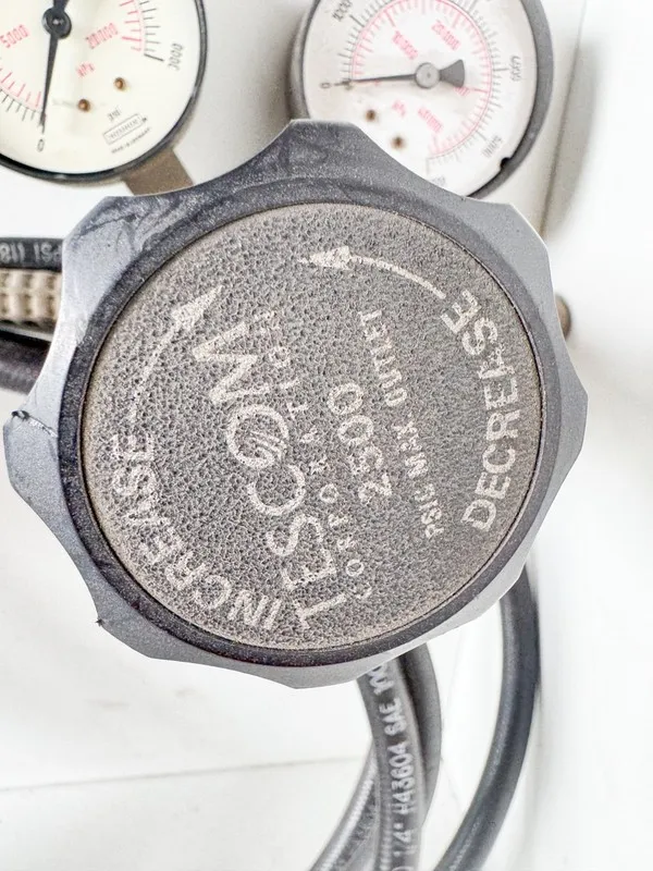 Трубопроводная арматура 13803 TESCOM HIGH PRESSURE REGULATOR 44-1812-24 Regulato — фото лота 1