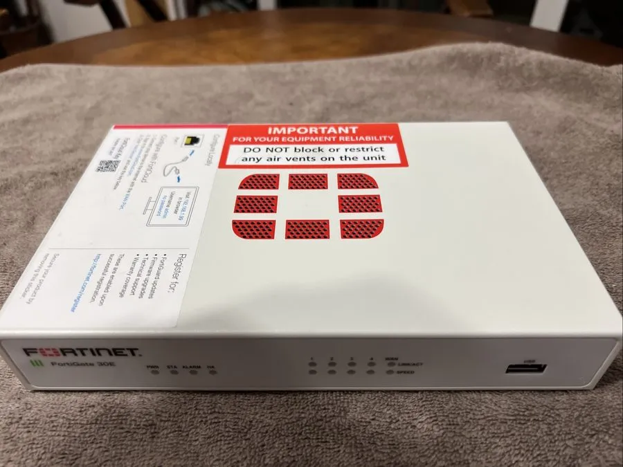 Межсетевой экран FORTINET Fortigate 30E 5Port RJ45 GE FG-30E, good