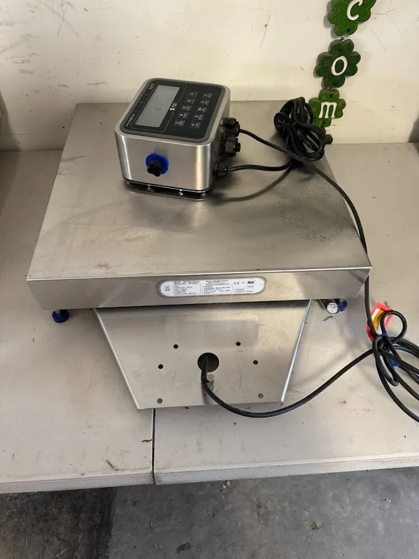 Весы Avery ZQ375-SD1 Indicator + 100 lb Platform Scale BS-2020-100-AO, NSF/UL — фото лота 2