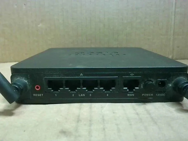 Маршрутизатор Cisco Small Business RV110W Wireless-N VPN Firewall Router