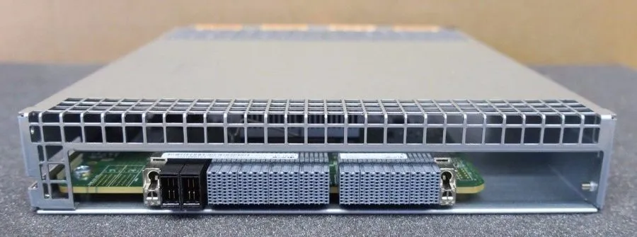 Сервер Dell PowerVault MD1400 12G-SAS-4 4-Port 12Gb SAS EMM Enclosure Management