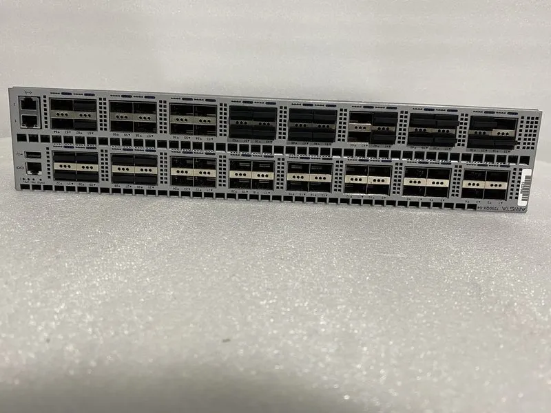 Коммутатор Arista DCS-7250QX-64-R 64P 40GbE QSFP+ RA Switch