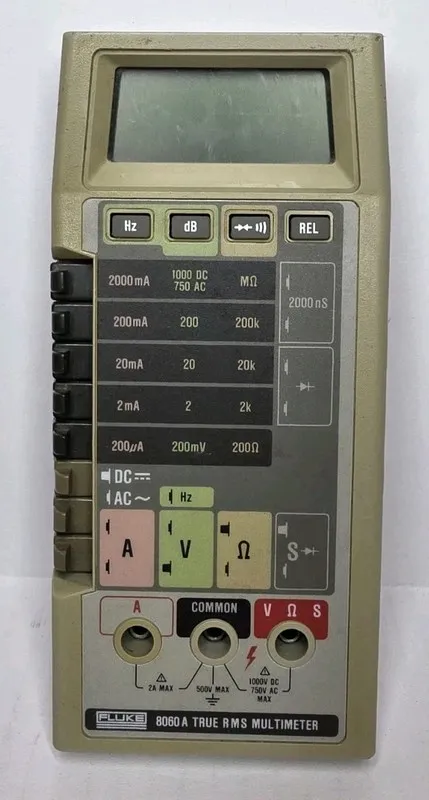 Мультиметр FLUKE 8060A TRUE RMS MULTIMETER W/ LEADS . 3