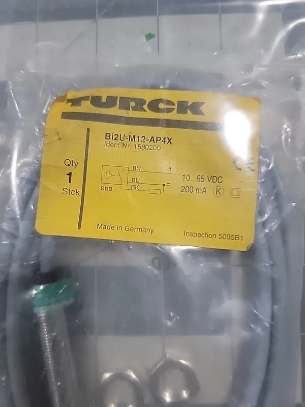 Датчик приближения Turck Bi2U-M12-AP4X Inductive Proximity Switch Sensor — фото лота 1