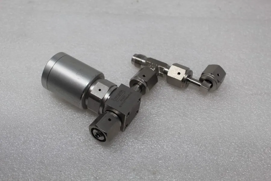 Клапан Swagelok 6LVV-DPFR4-P1-C, Diaphragm Pneumatic Valve — фото лота 1