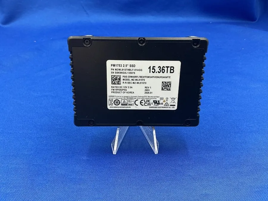 SSD-накопитель Samsung PM1753 15.36TB SSD U.2 PCIe 5.0 NVME PCIE MZ-WL915T0 MZWL