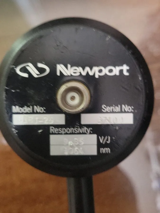 Электронный компонент NEWPORT 818J-25 8.80 V/J 1064 n/m Laser Energy Detector — фото лота 1