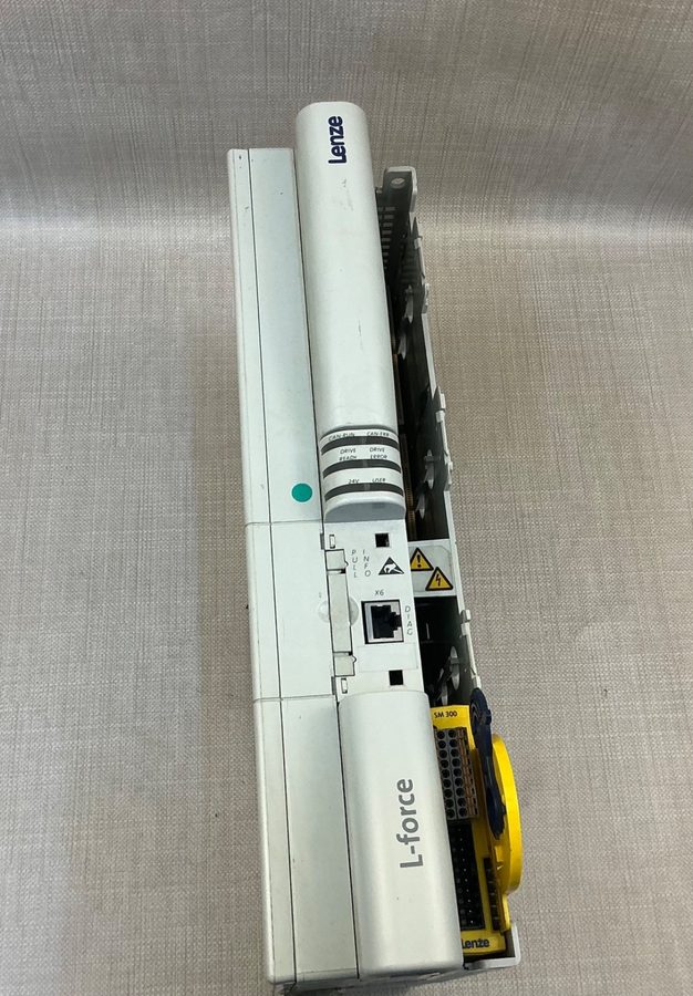 Сервопривод Lenze E94ASHE0044 Servo Drive