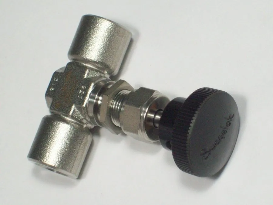 Клапан Swagelok SS-ORF2 Stainless Steel Integral Bonnet Needle Valve FNSP