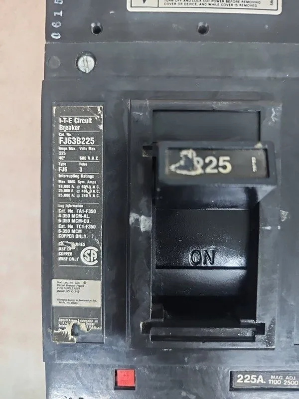 Автоматический выключатель ITE Gould FJ63B225 Circuit Breaker 225-Amp Type FJ6 3