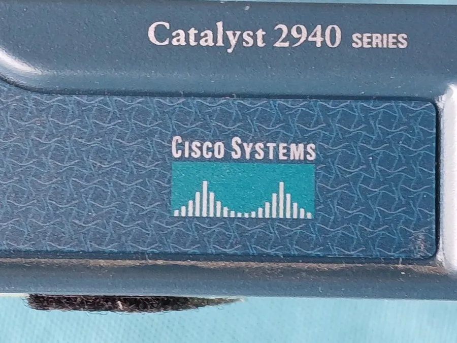 Коммутатор Cisco Catalyst 2940 Managed Switch: 8-Port Fast Ethernet Enterprise — фото лота 1